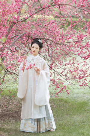 巨爆中文字幕区乳爆中